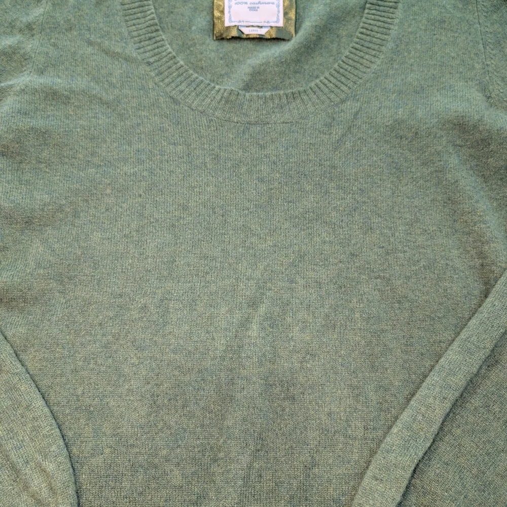 100% Cashmere Old Navy Women's Green Crew Neck Sweater - Picture 3 of 5